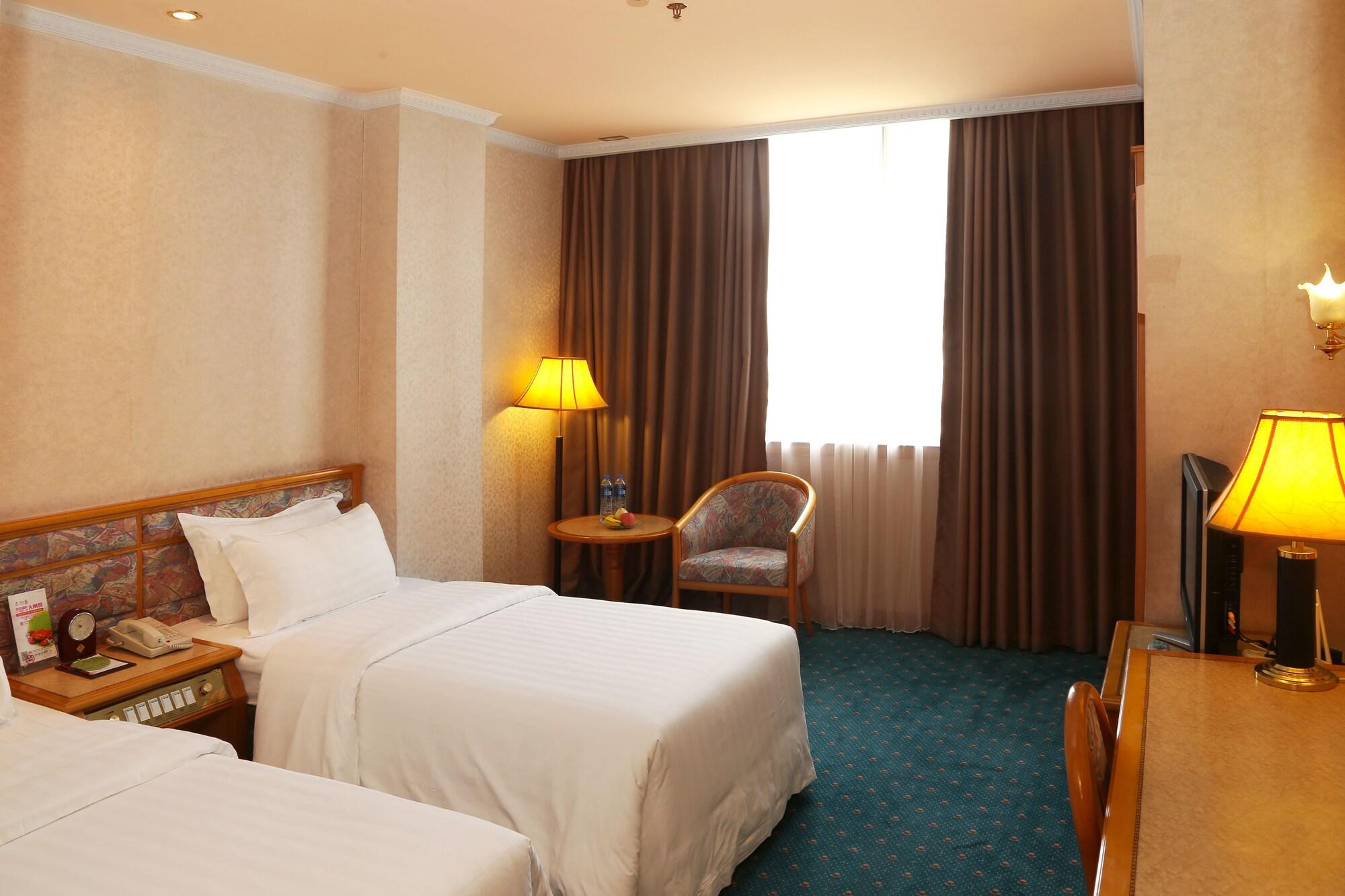 פושאן Golden City Hotel מראה חיצוני תמונה