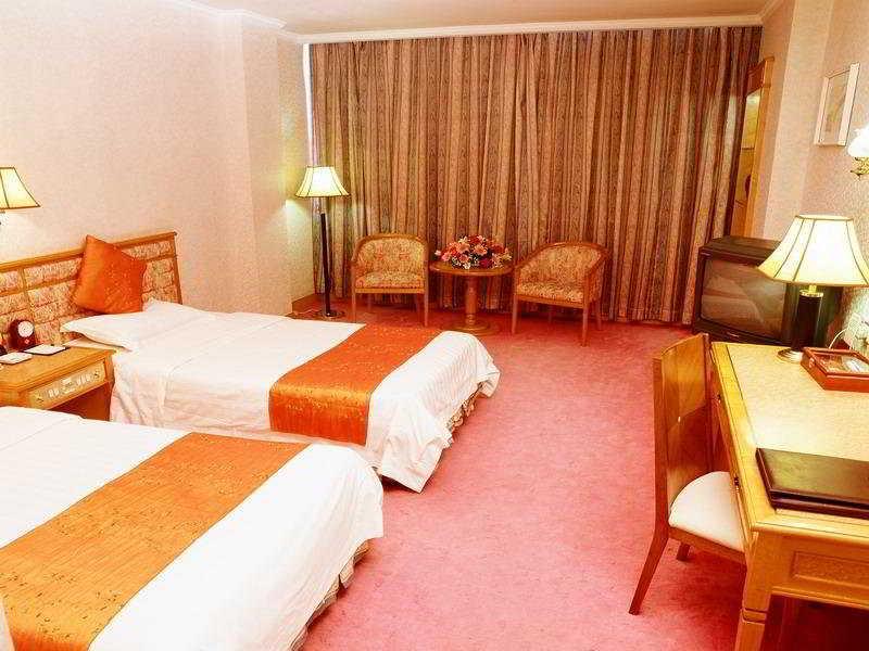פושאן Golden City Hotel מראה חיצוני תמונה